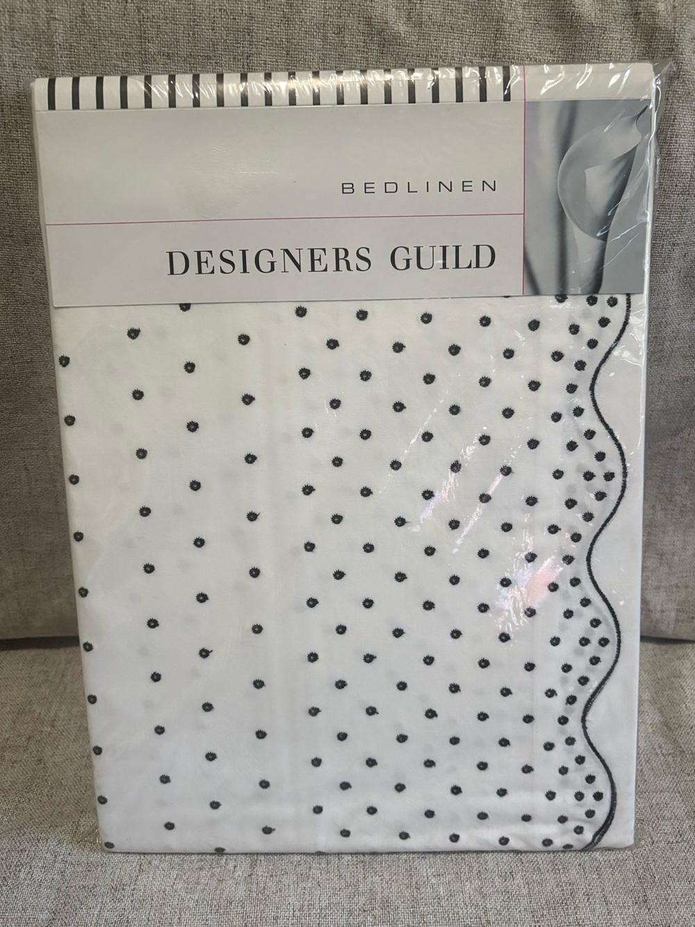 Designers Guild White Cotton Flat Sheet with Broderie Anglaise Scalloped Edge